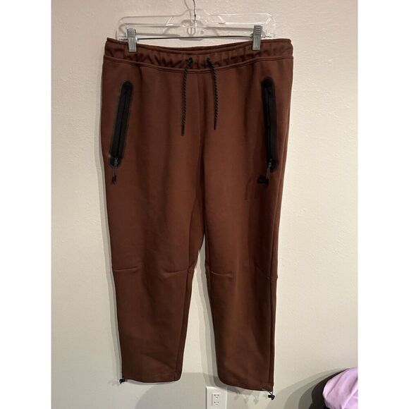 NIKE SPORTSWEAR TECH FLEECE MENs Large BUNGEE PANTS JOGGERS Brown DQ4312 - Picture 1 of 9